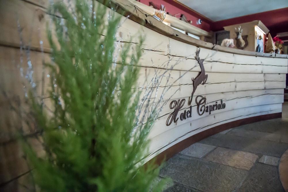 Hotel Capriolo リヴィーニョ エクステリア 写真