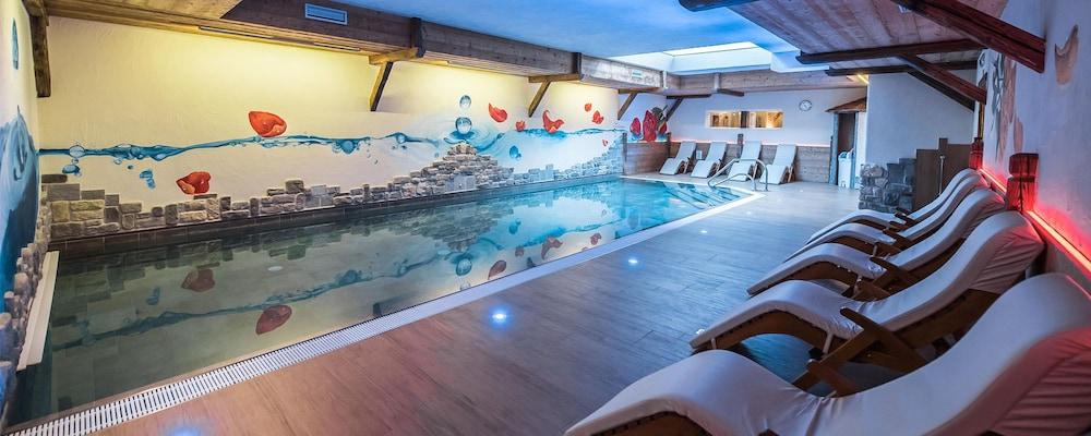 Hotel Capriolo リヴィーニョ エクステリア 写真