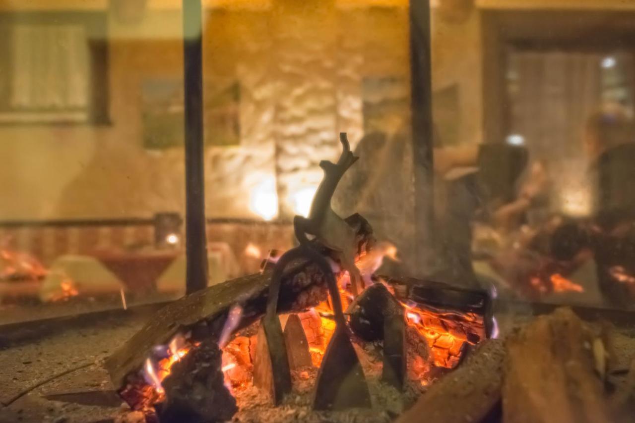 Hotel Capriolo リヴィーニョ エクステリア 写真