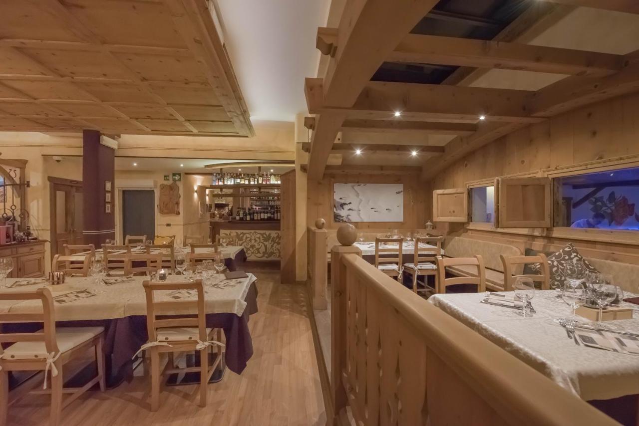 Hotel Capriolo リヴィーニョ エクステリア 写真