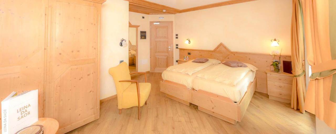 Hotel Capriolo リヴィーニョ エクステリア 写真