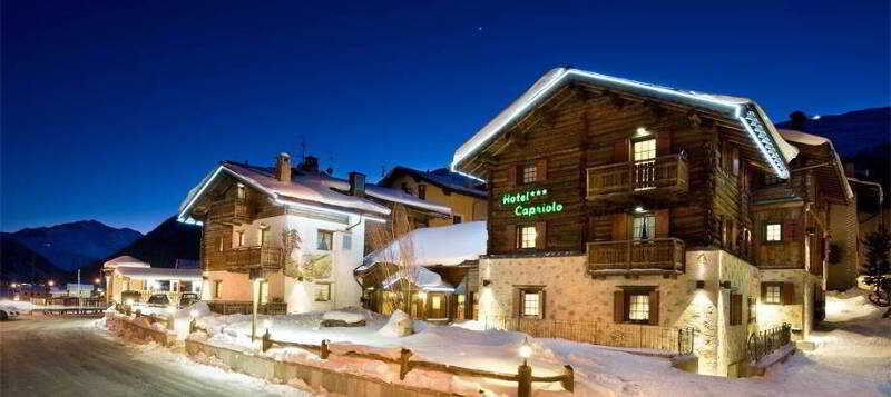 Hotel Capriolo リヴィーニョ エクステリア 写真